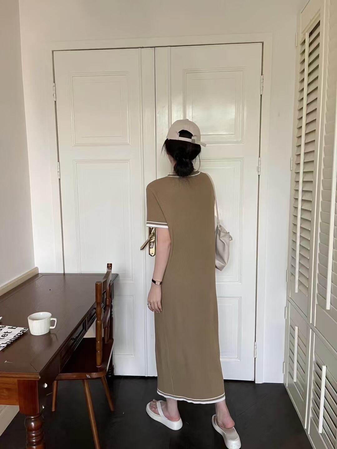 ライン入り半袖ワンピース　AJ1050-2233