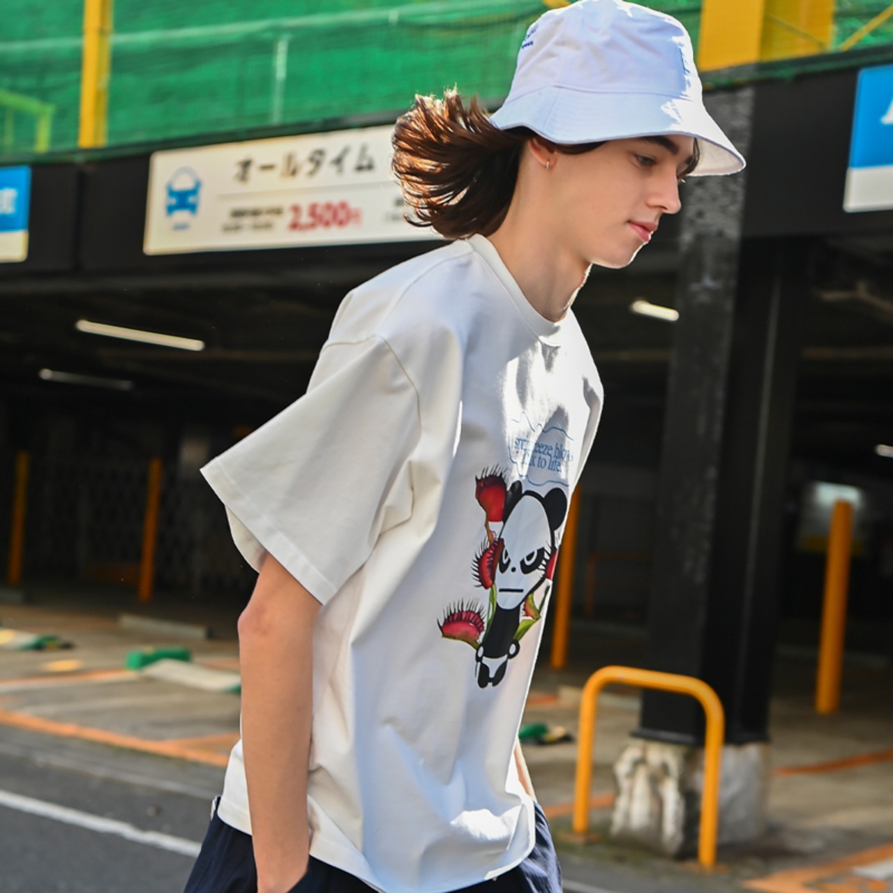 SALE 【HIPANDA ハイパンダ】メンズ ハエトリグサ プリント Tシャツ MEN'S  PRINT T-SHIRT / WHITE