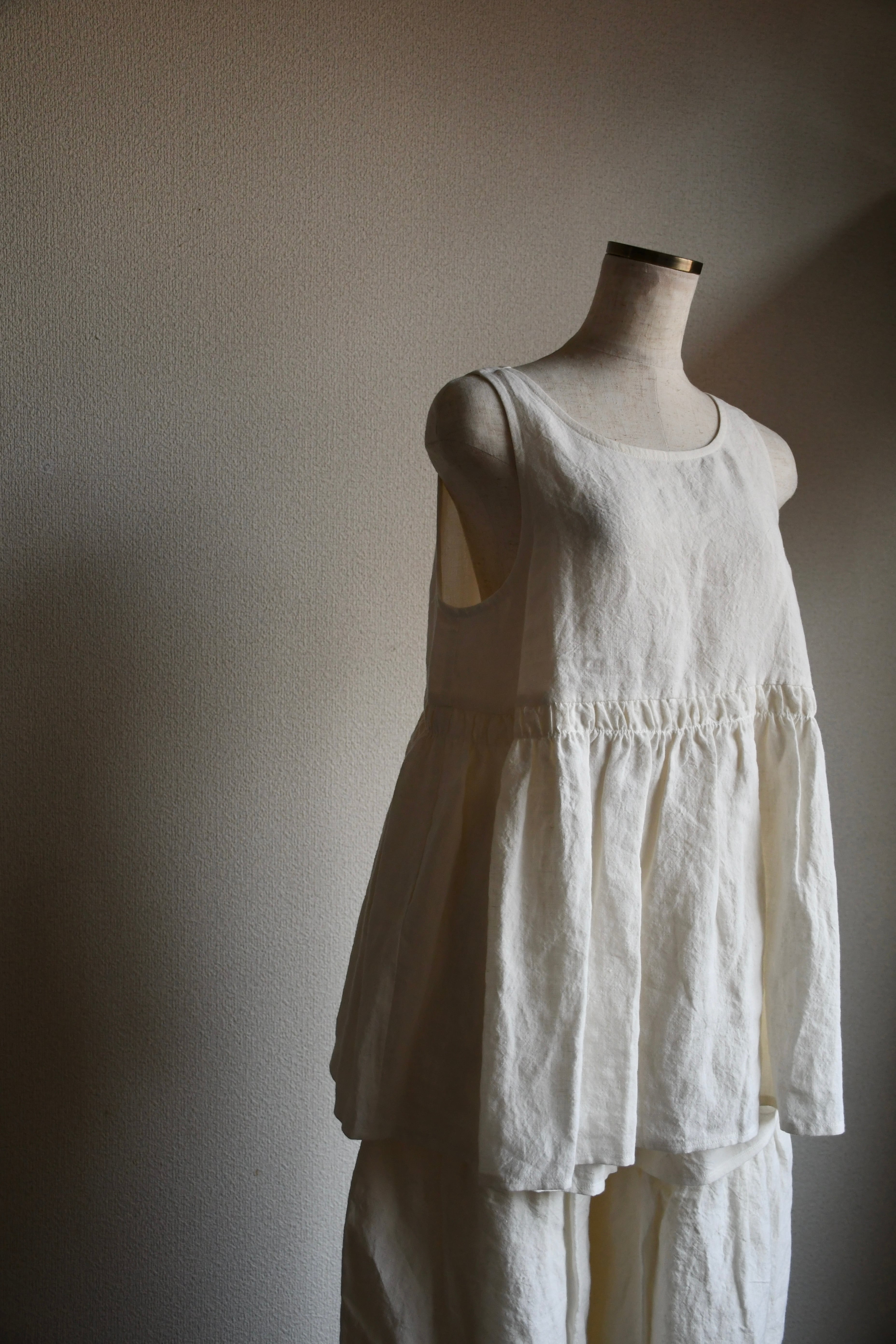 Linen frill tanktop Col:White