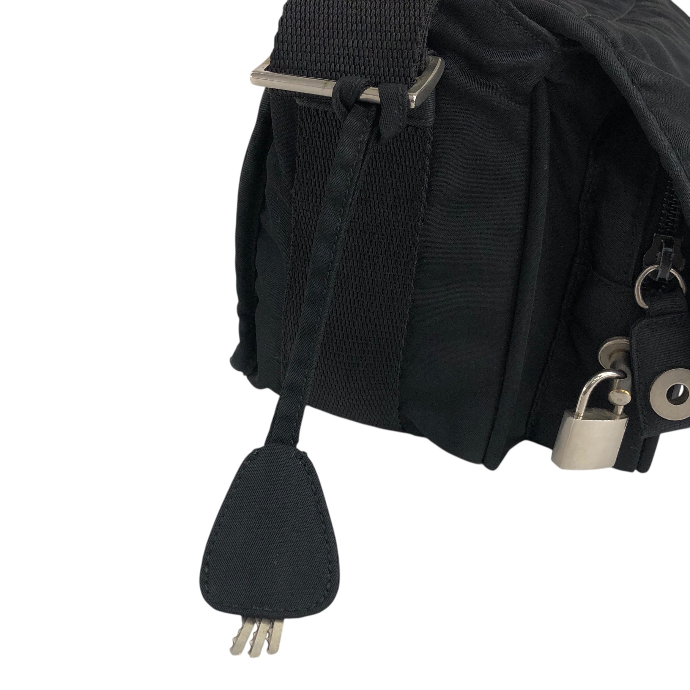 PRADA プラダ ショルダーバッグ ブラック トライアングルロゴ ナイロン