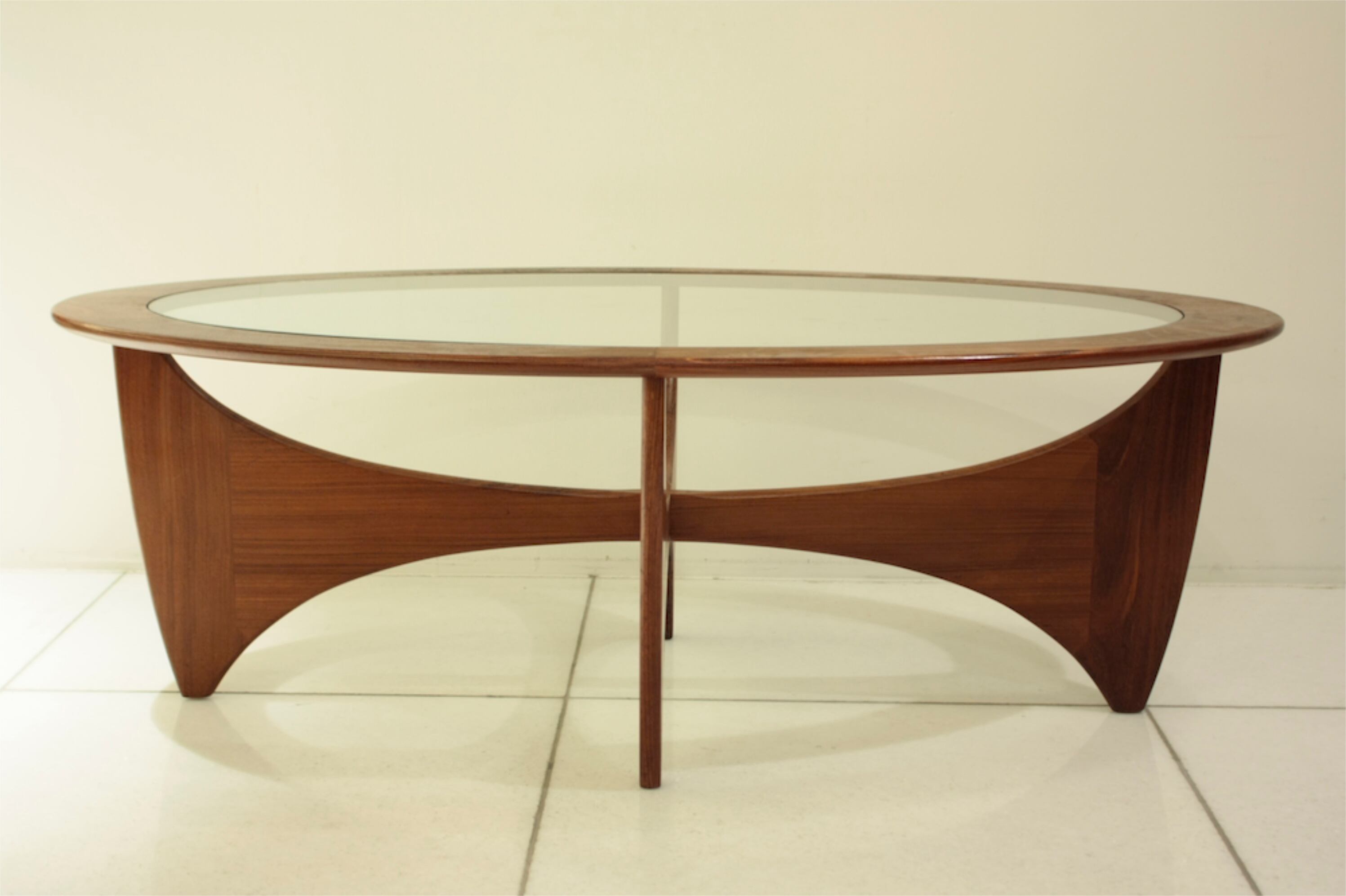 G-PLAN Oval Glass top coffee table | 北欧.Style＋1 ANTIKAとモダン.
