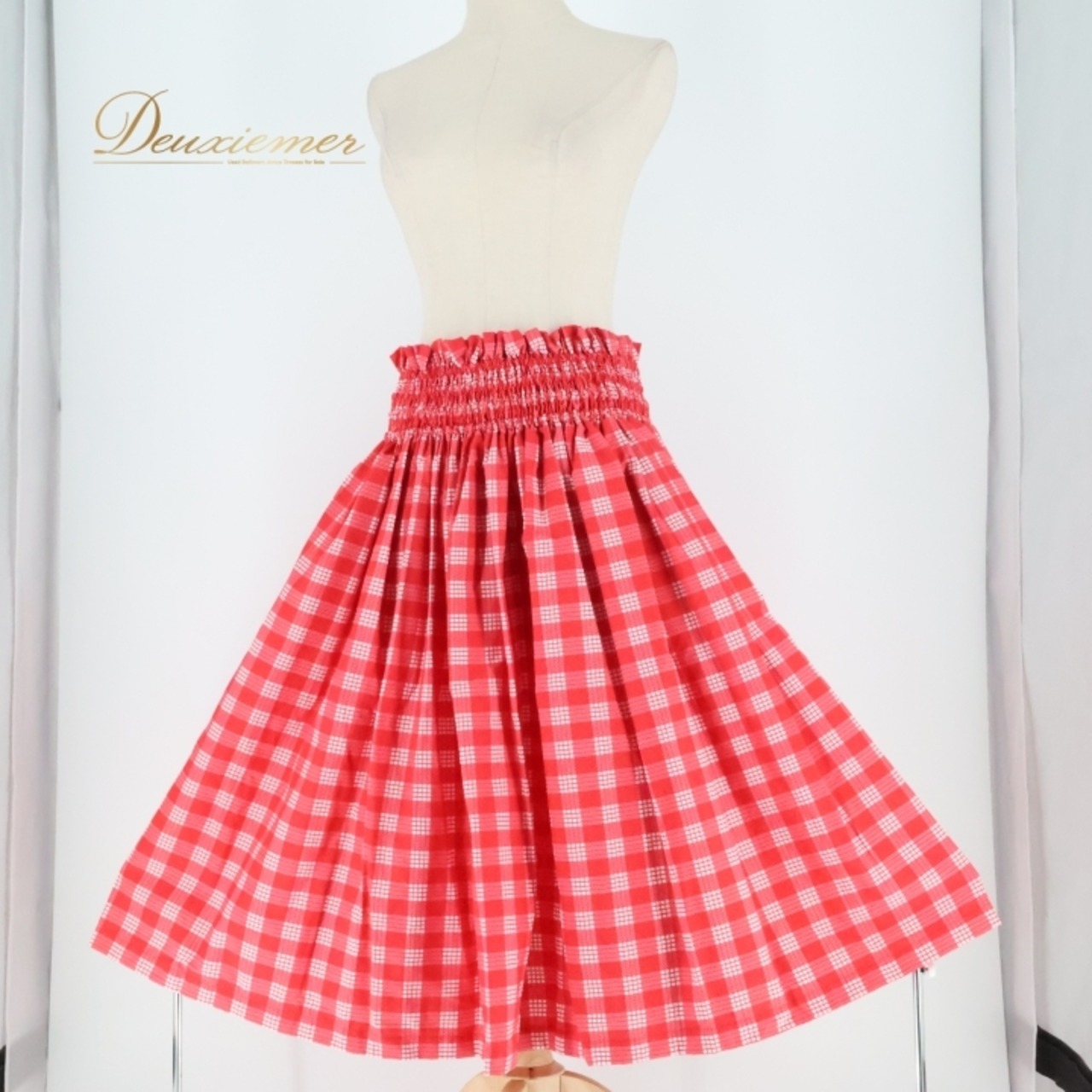 フラダンス 衣装 パウスカート レッド系 ホワイト系 ツーカラー チェック柄 シングル シンプル かわいい 華やか 鮮やか 明るい 目を引く 赤 白 ハワイアン アロハ ハワイアンプリント フラ ダンス レッスン 練習 キュート ダンス衣装 おしゃれ