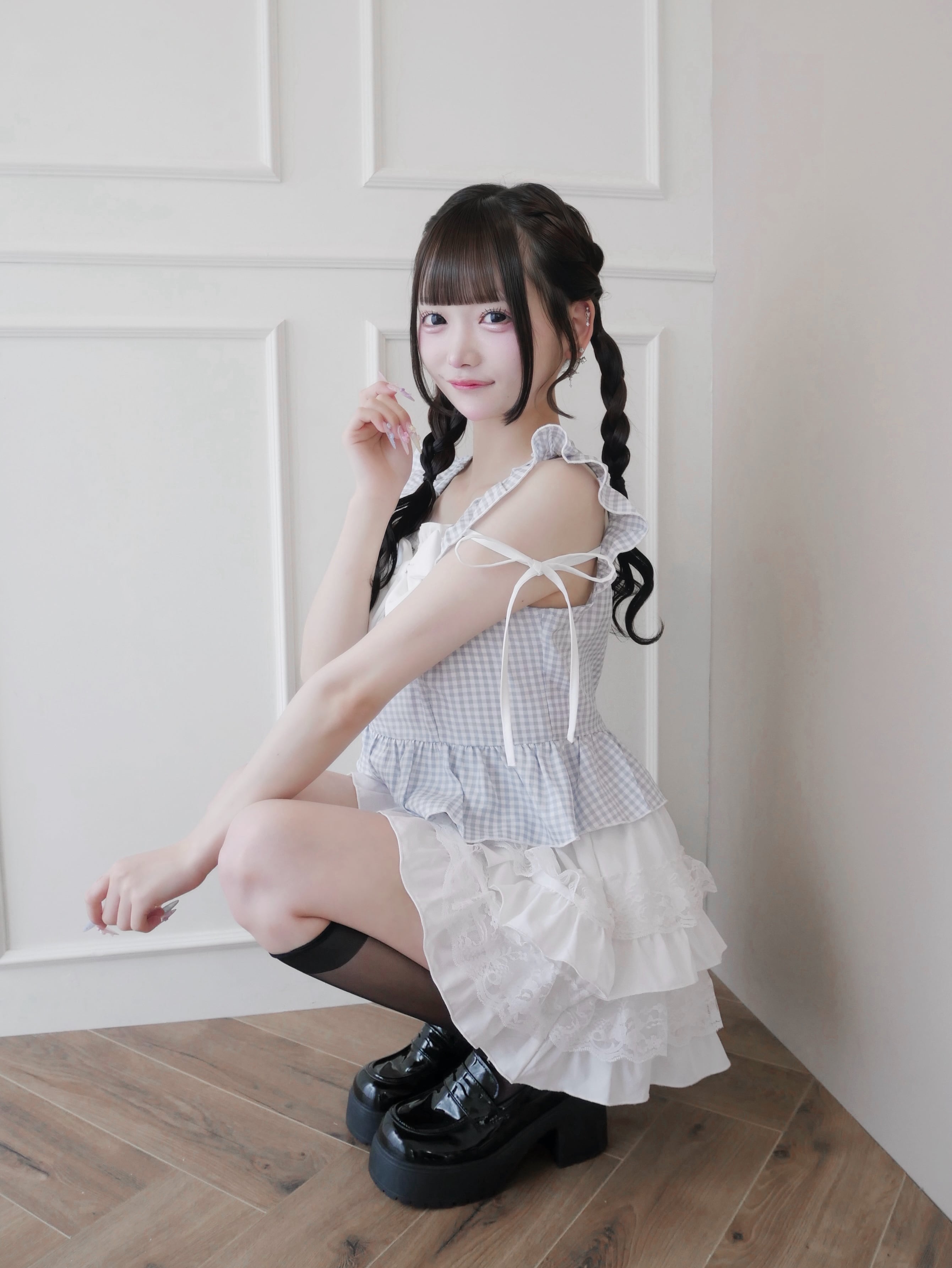 frill ribbon blouse