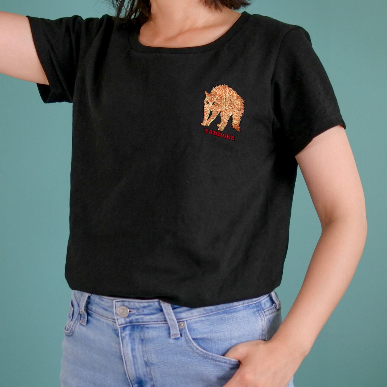 【茶トラ猫】やんのかステップTシャツ(白・黒)