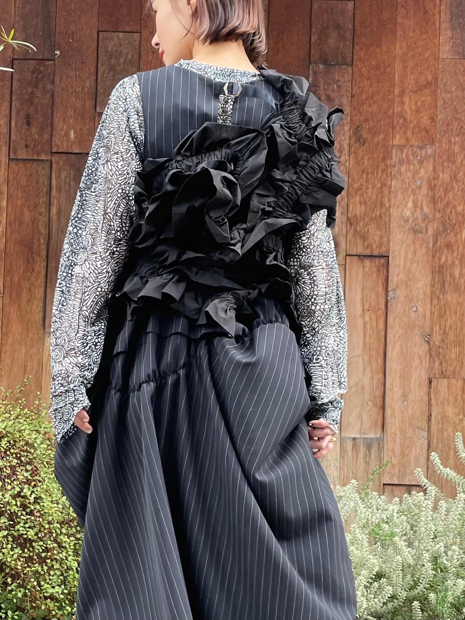 最終セールHOUGA Kiki frill vest