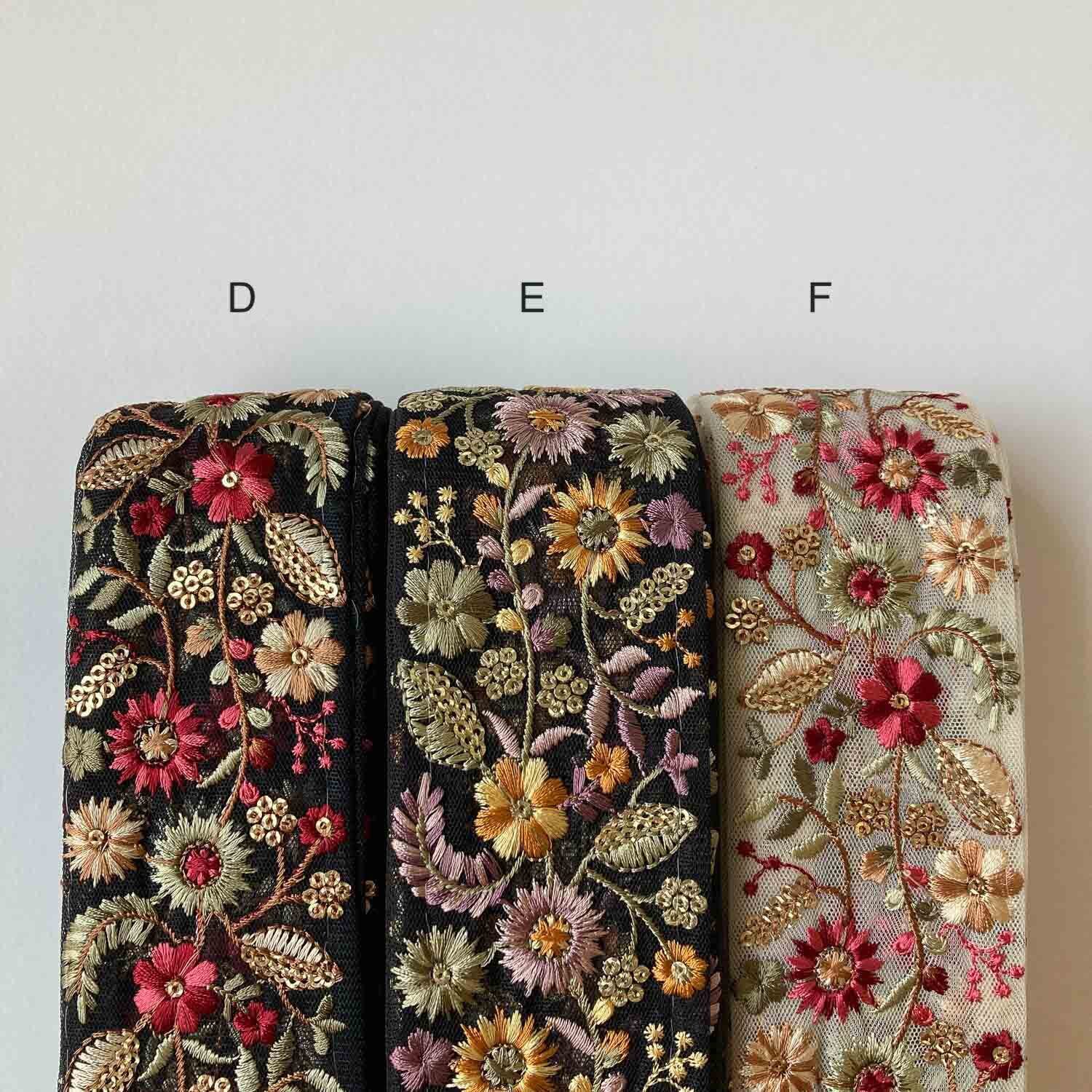 再入荷〉〈新色追加〉カラフルお花と木の実の刺繍チュールレース（50cm