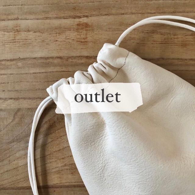 outlet ◎ kinchaku bag(クリーム)