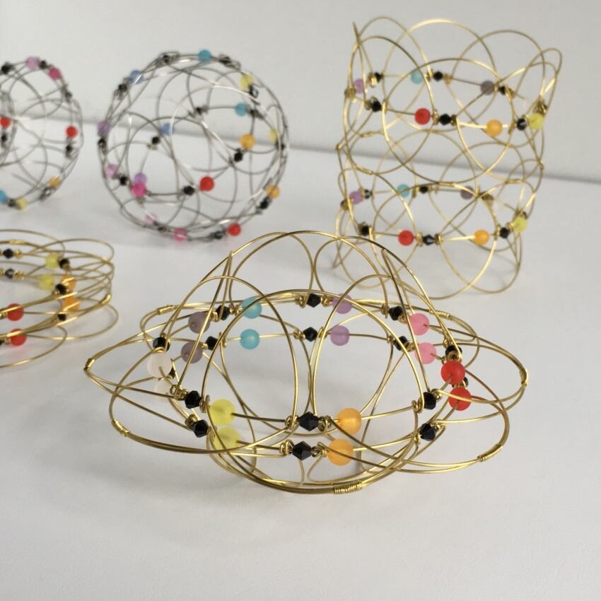 ステンレス製　変形十二面体　オブジェ ステンレス製変形十二面体オブジェ