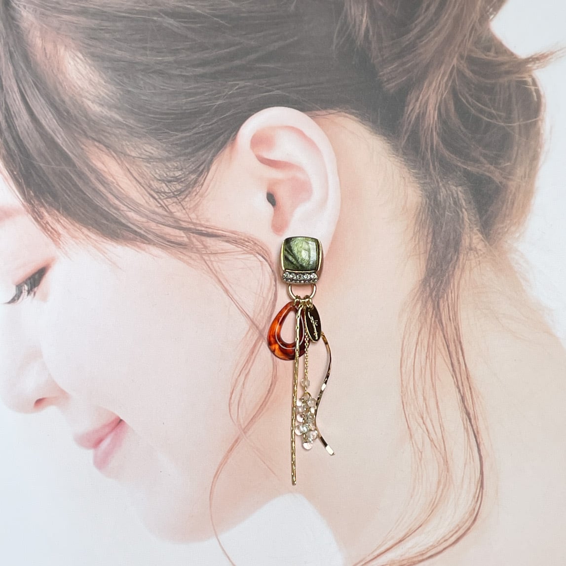 ビジューボタングリーン ピアス/イヤリング | jyuniya