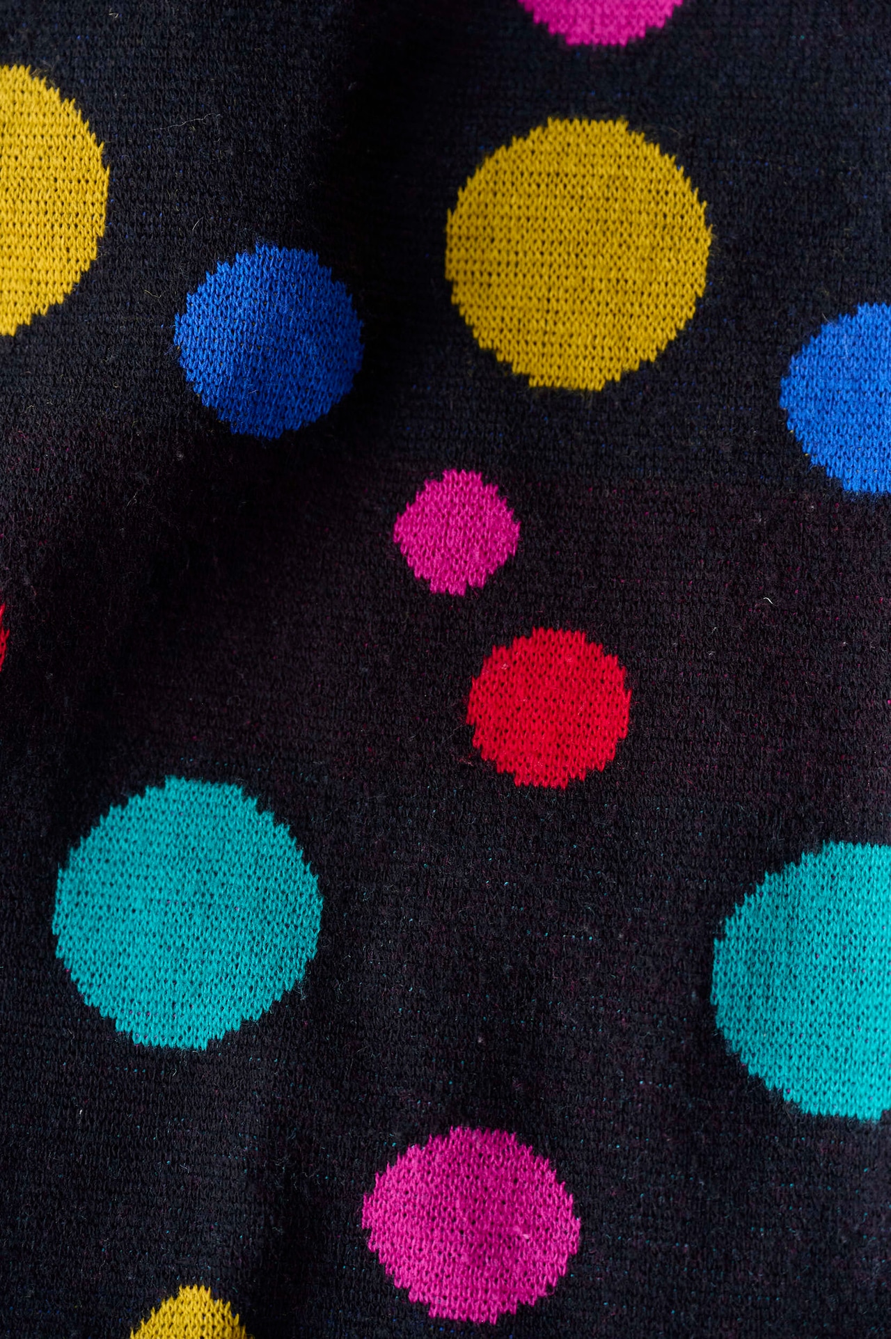 Neon dots sweater