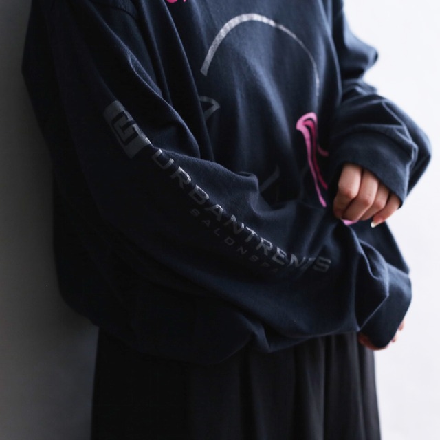 front and sleeve print l/s tee