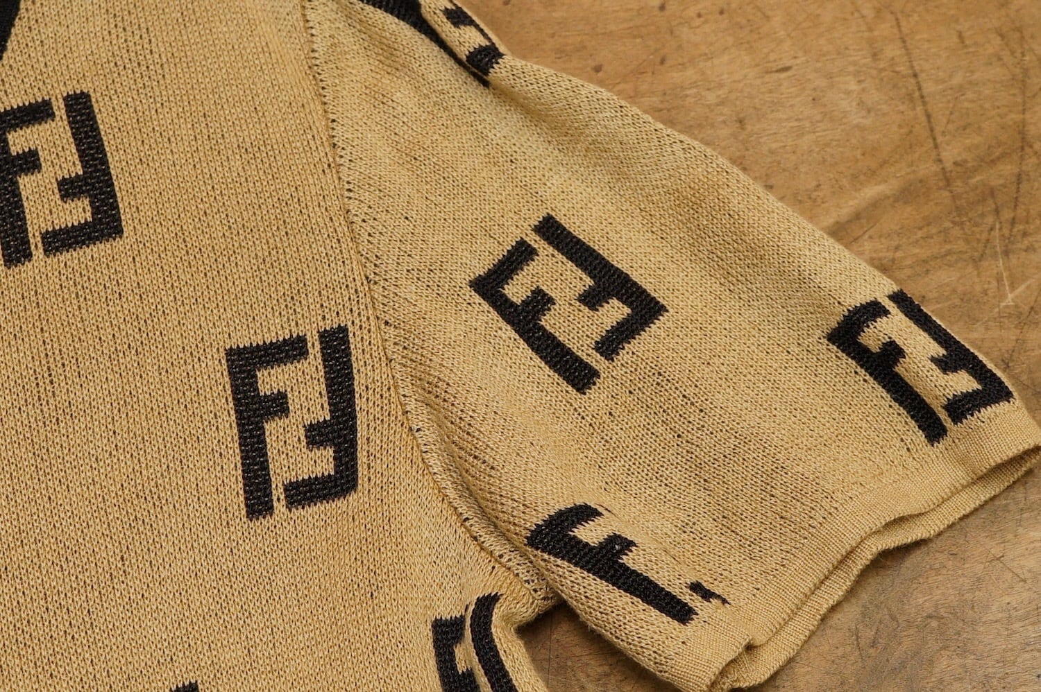 R2 FENDI maglia フェンディ MADE IN ITALY イタリア製 サマー