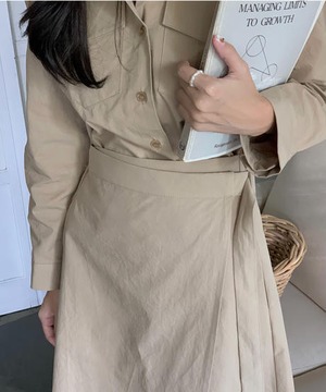 《即納商品》wrap trench onepiece (beige / navy)