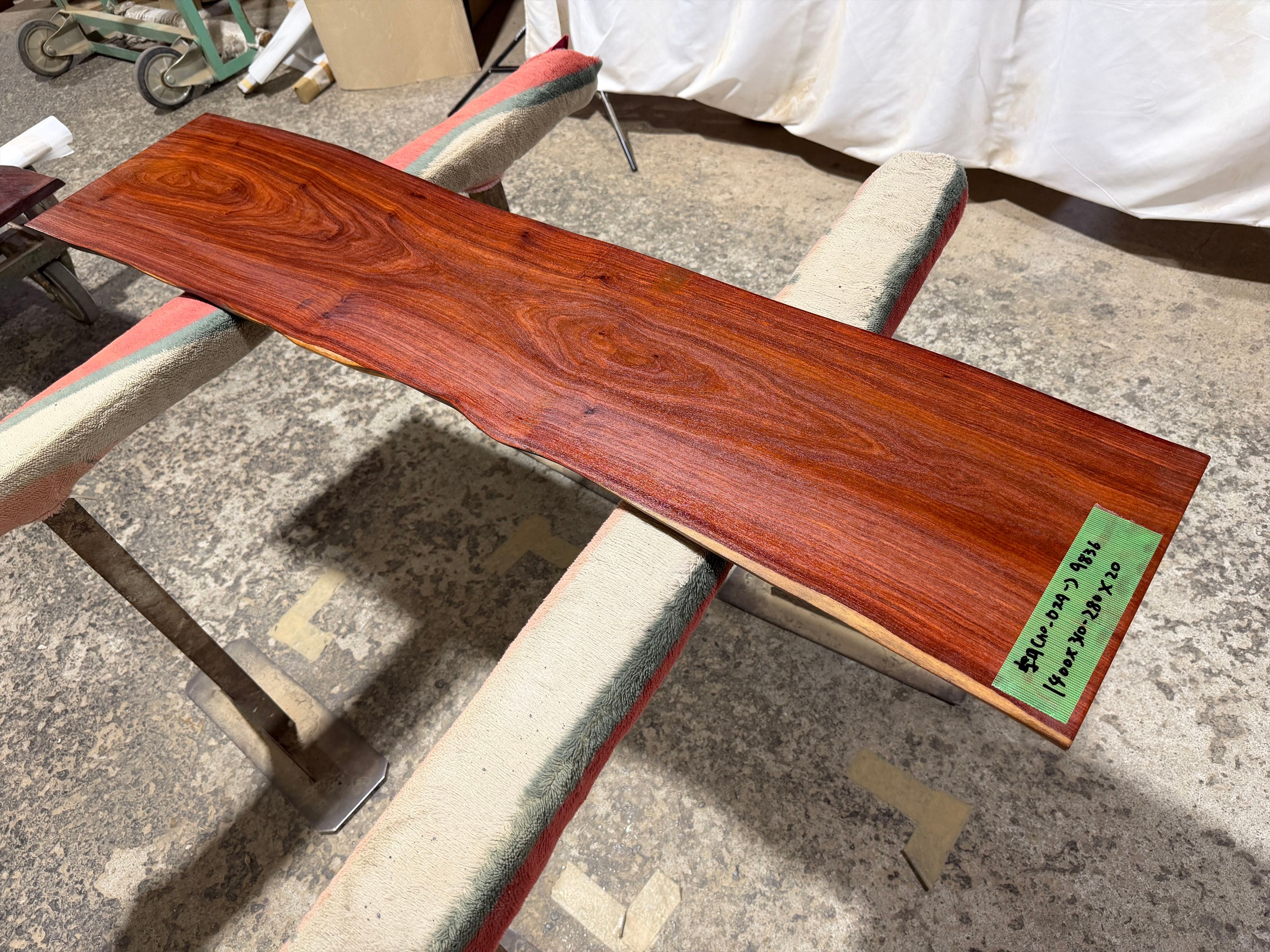 紫檀(パーロスター)9836 一枚板無垢 乾燥材 1400x310-280x20mm カウンター 棚 テレビ台 花台 DIY 窓台 ローテーブル