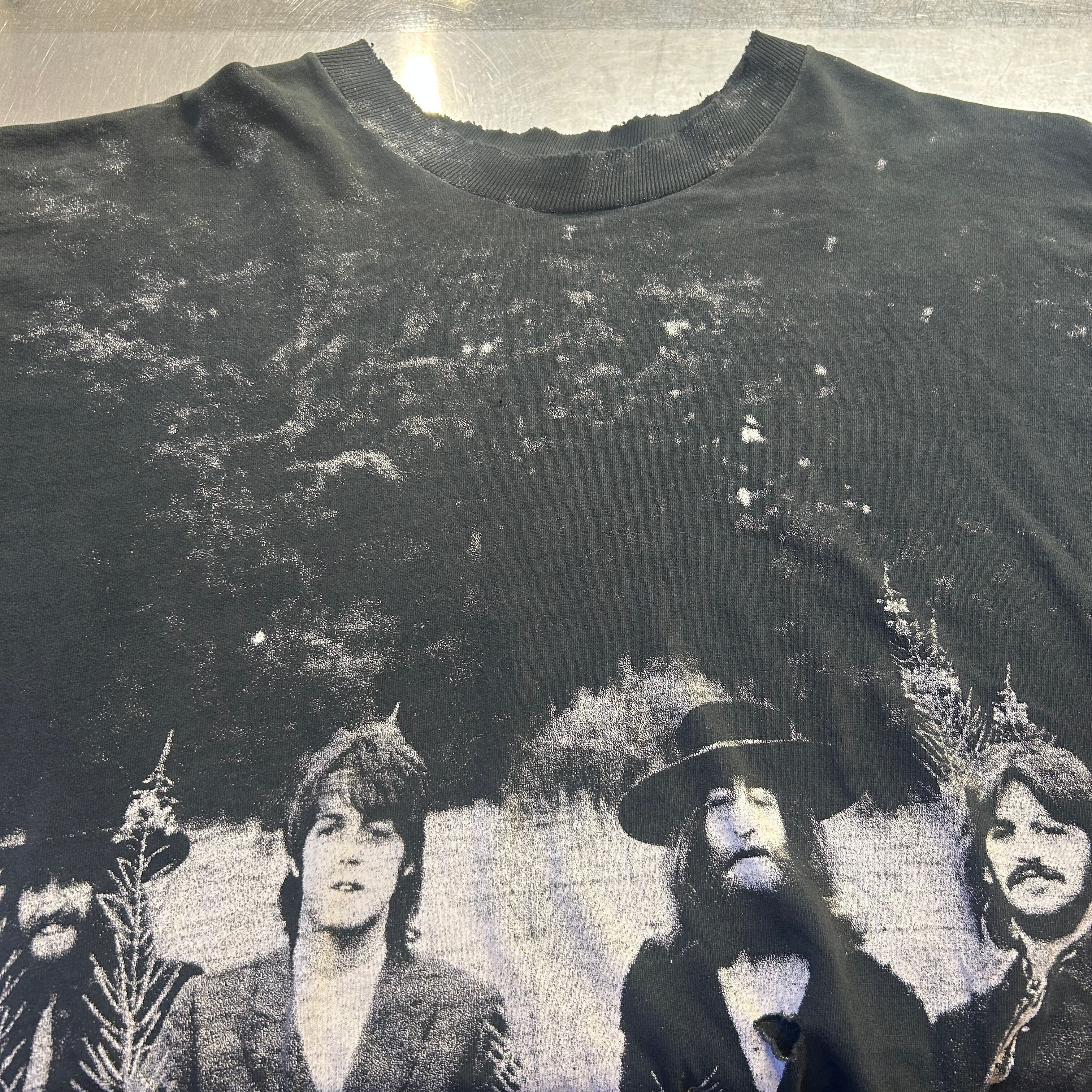BEATLES STRAWBERRY FIELDS FOREVER T-SHIRT | safarionline