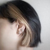 Moment / Dot Earring Cross