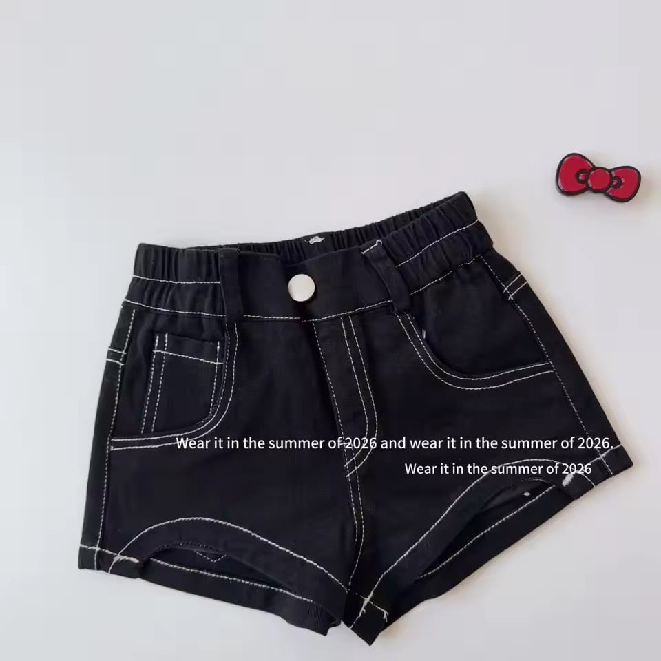 ステッチブラックショートパンツ