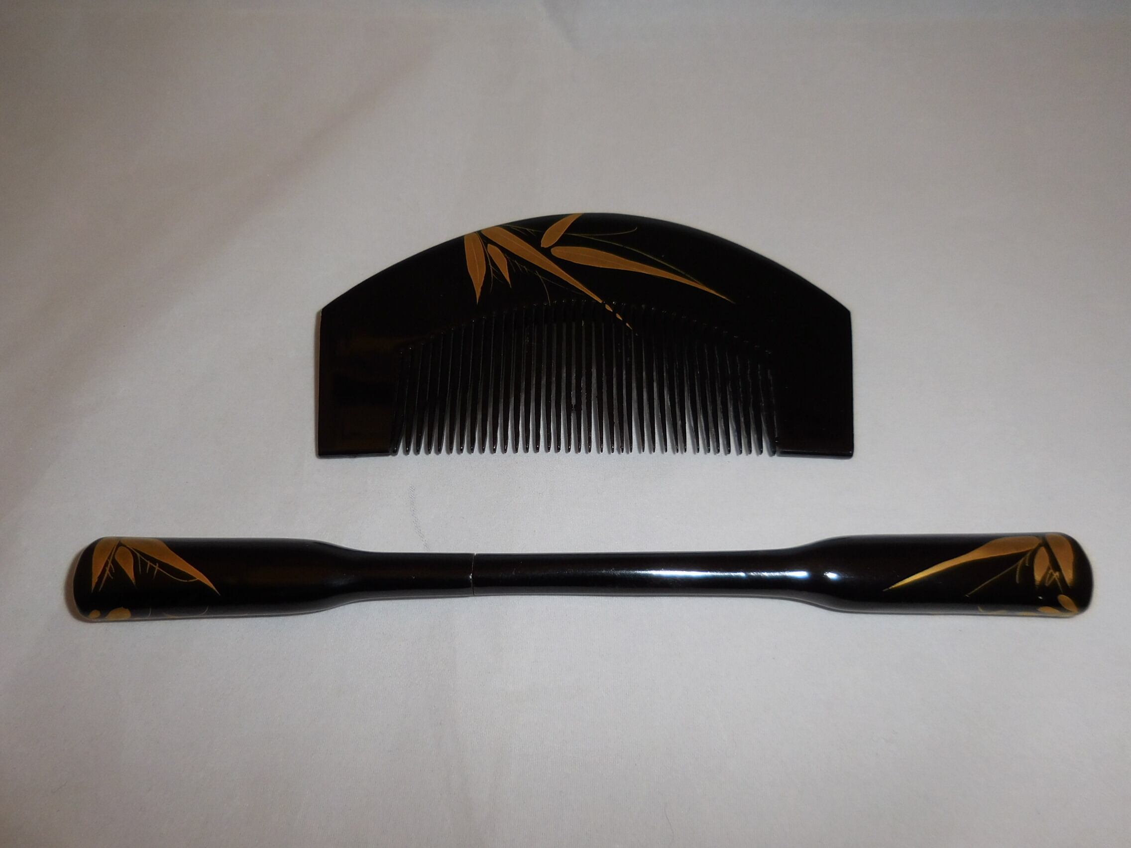 漆の櫛と笄(黒) Urushi lacquer work ornamental comb and hair pin