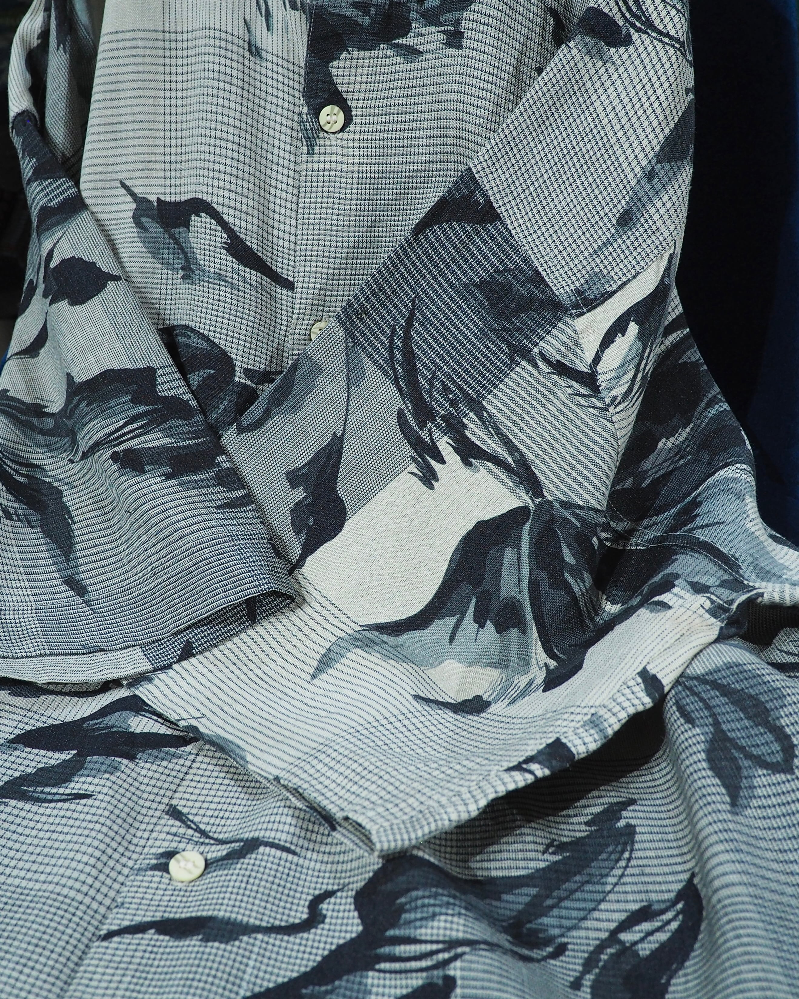 1990s " GOOUCH " Beautiful Flower ink painting vintage loose SS shirt