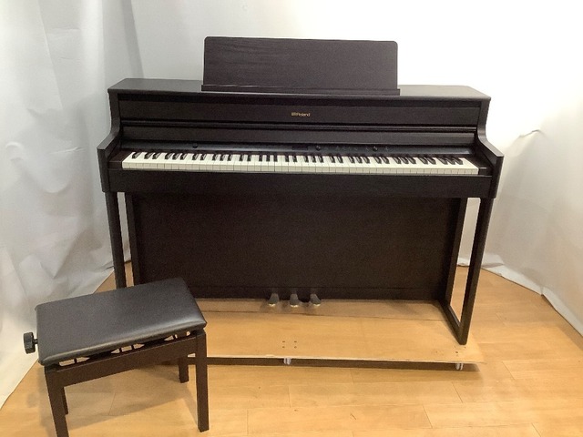 ★51672【電子ピアノ】ROLAND　HP704DR　23年製