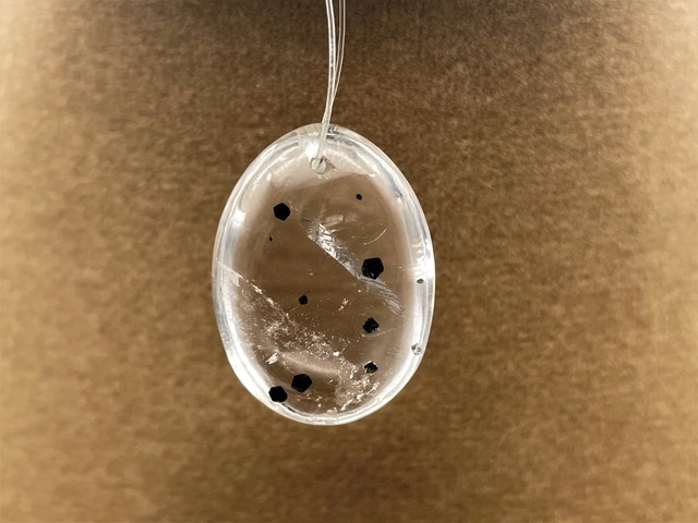 ペンダントトップ素材（珍水晶）