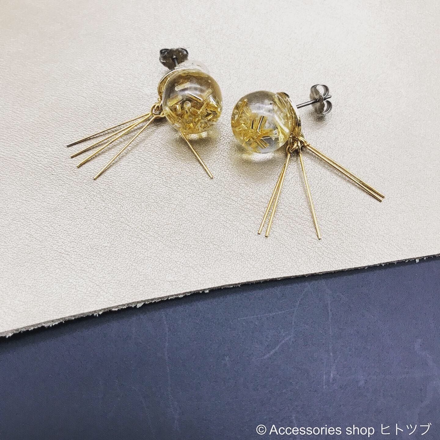 0071:ゴールドとクリアの一粒ピアス