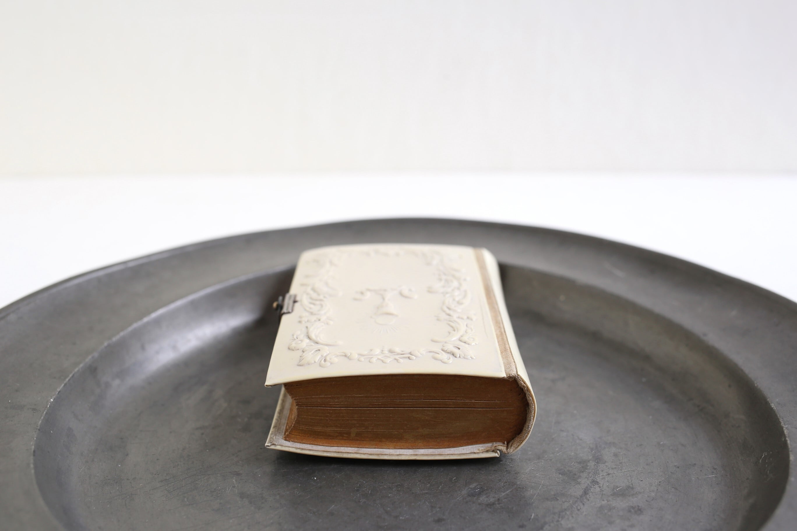 フランス アンティーク 小さな聖書『PAROISSIEN ROMAIN』ミサ典書 祈祷