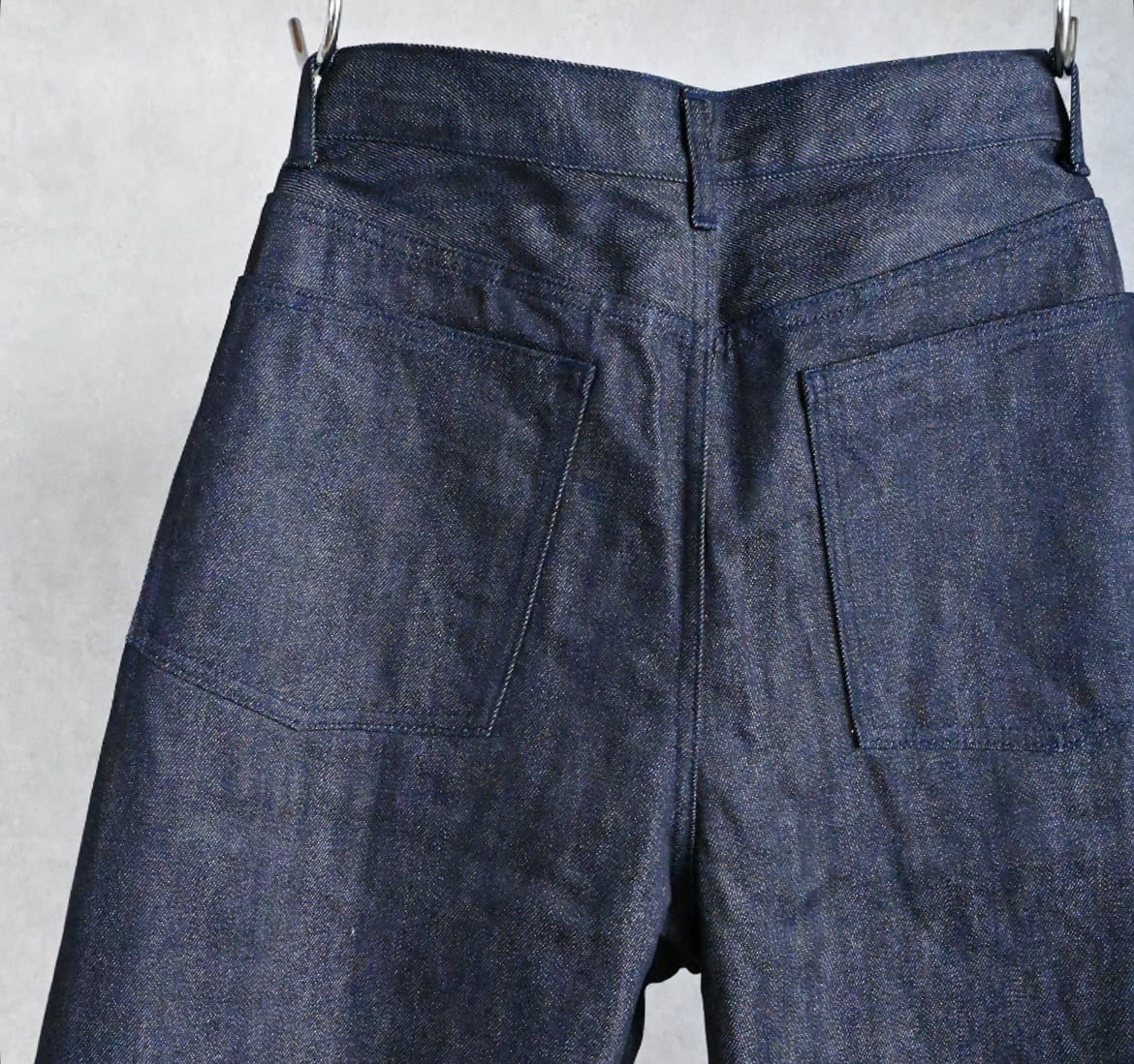 26SS》【STILL BY HAND】DEEP TUCK WIDE DENIM PANTS スティルバイ