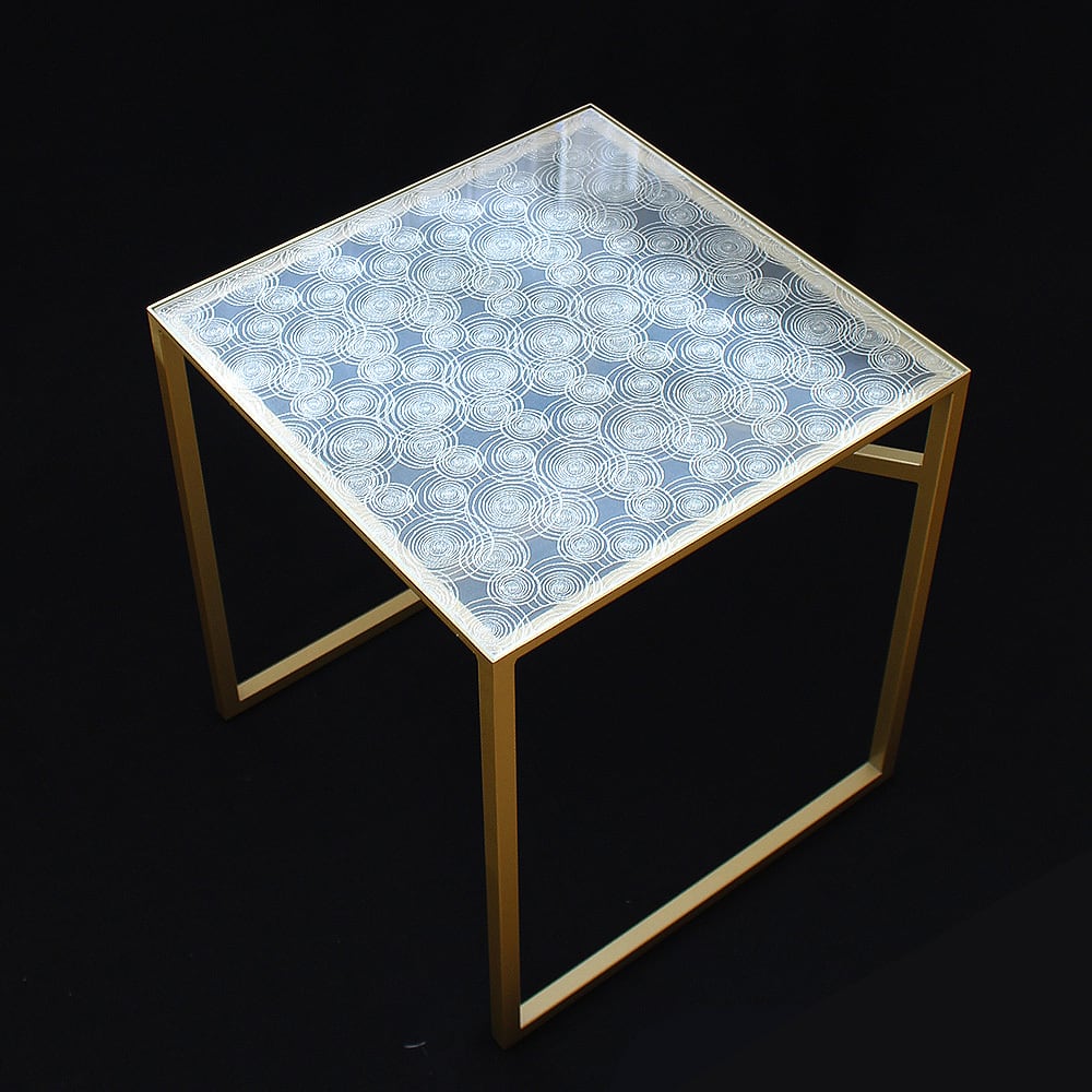 絹ガラスのネストテーブル【小】薄絹刺繍「渦巻」