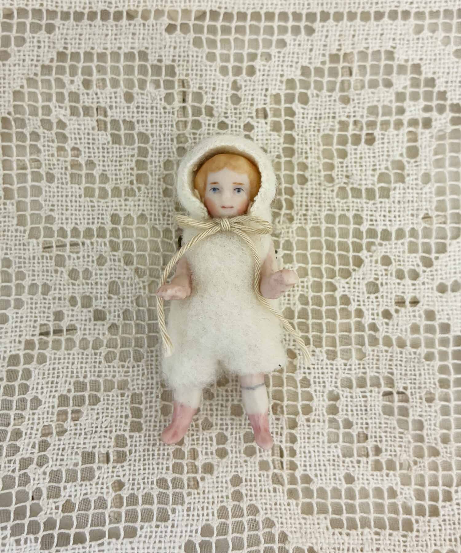 完成ドール】ジャーマンミニョネット2C /オールビスクドール/5.5cm