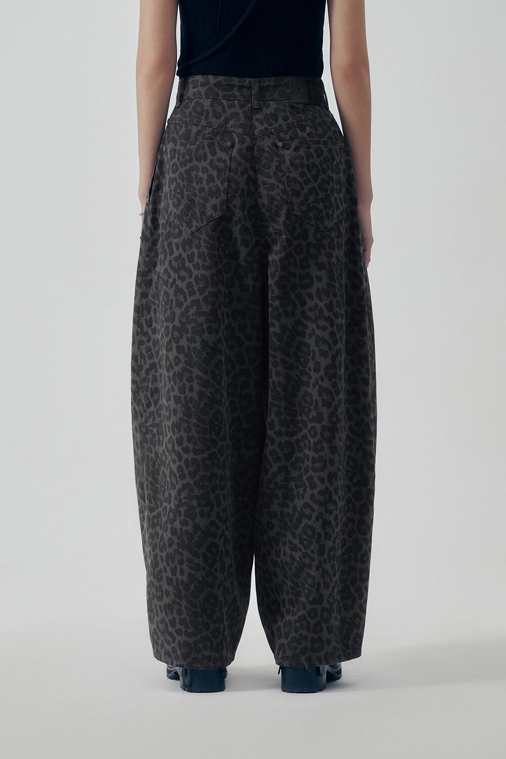 【TREEMINGBIRD】Two-way Fit Balloon Denim Pants★韓国商品 8/7予約発送☆【TREEMINGBIRD】Leopard Curved Balloon Fit
