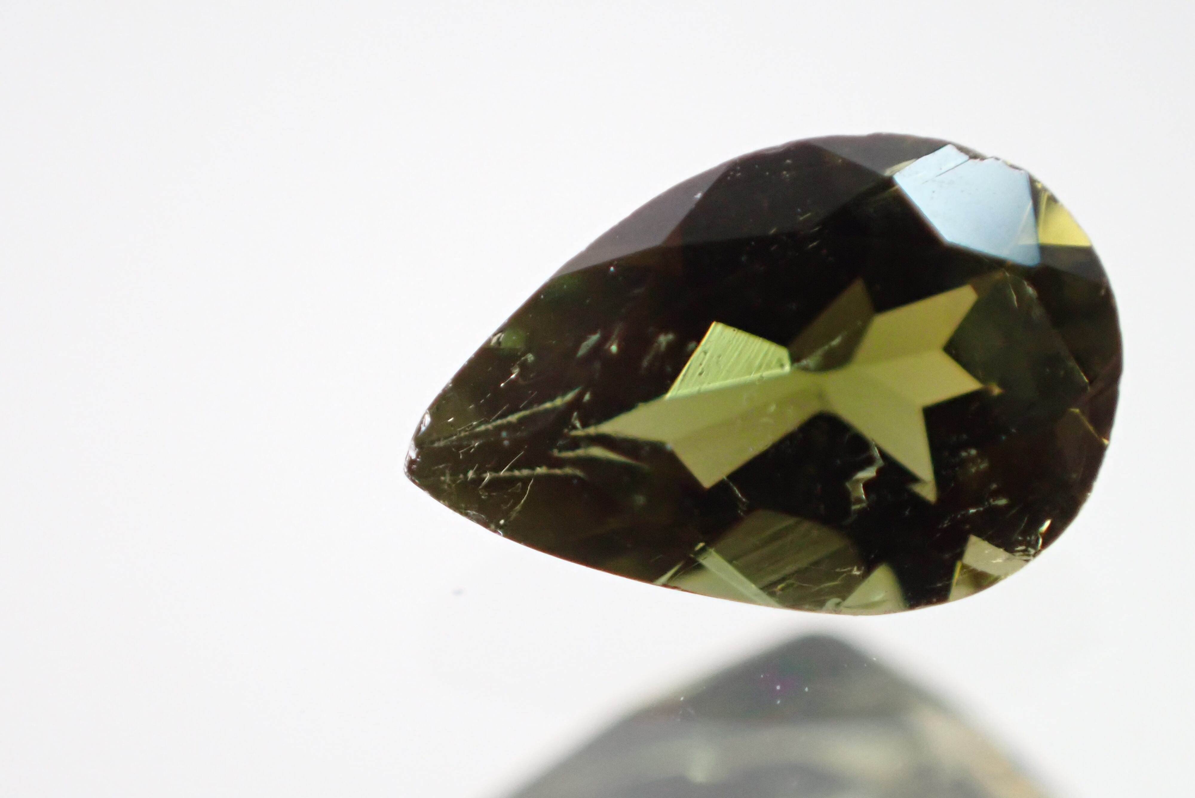 グリーントルマリン 0.43ct [C12-599] | differencee(ディファレンシー)