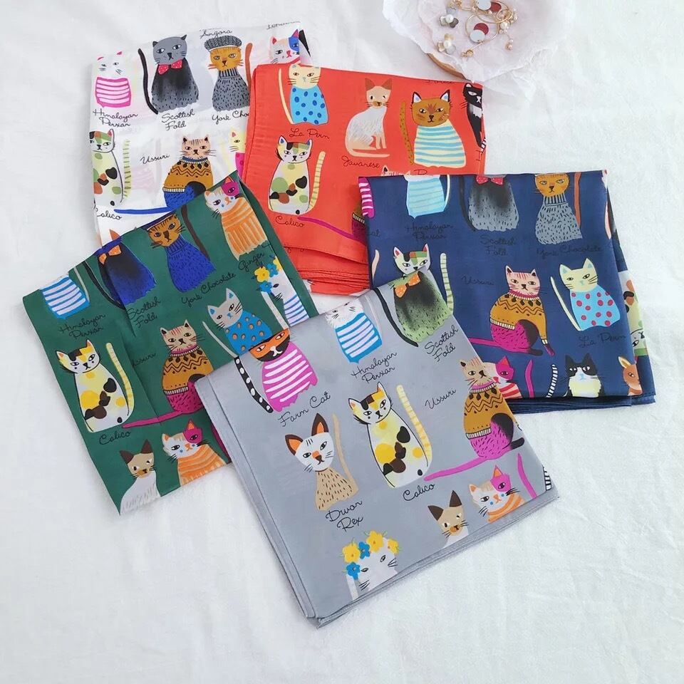 たくさん猫さんスカーフ