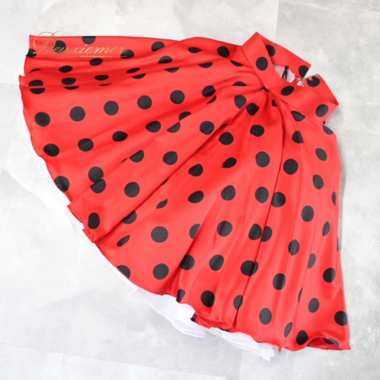 社交ダンス 衣装 スタンダード ラテン スカート レッスンウェア オールシーズン 赤 黒 白 ブラック系 ホワイト系 レッド系 水玉 ドット パニエ 派手 レトロ 可愛い ボリューム感 フレア 派手柄 ダンスウェア ショート丈 スカート ファッション パーティー イベント 着回し 嬉しい 素材感 おしゃれ レディース 伸縮性 無し ピンク系 目を引く