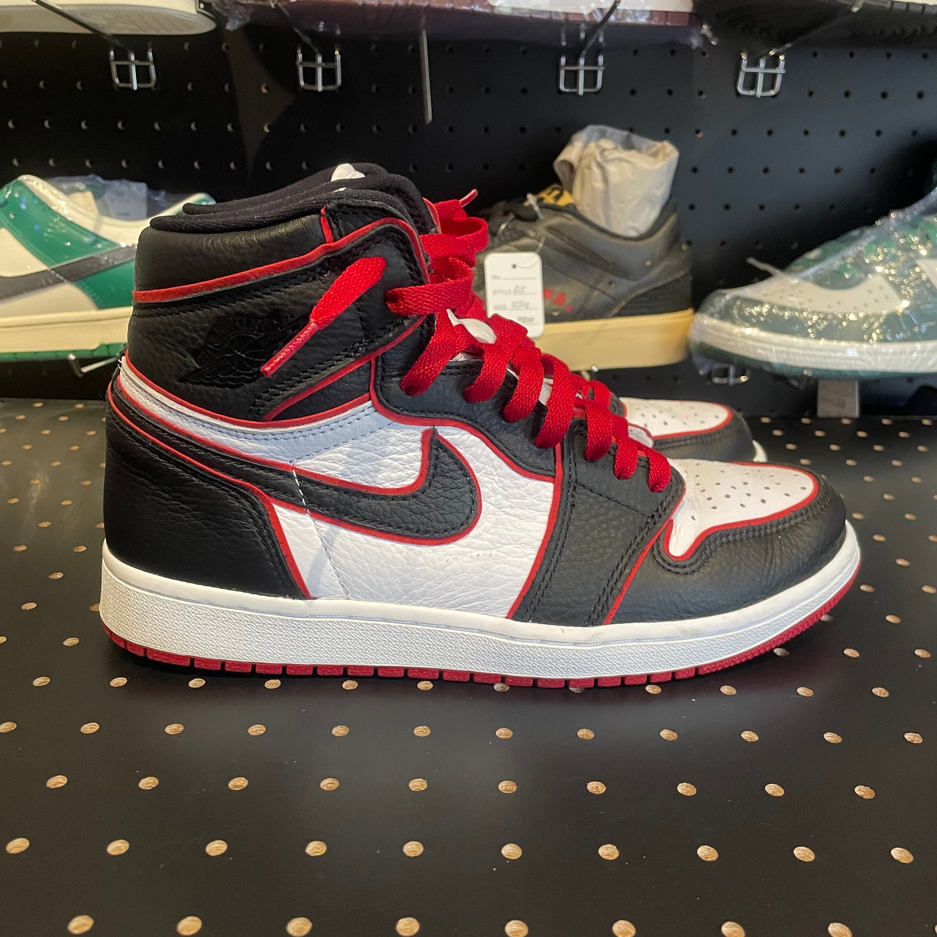 Nike Air Jordan 1 High OG BLOODLINE