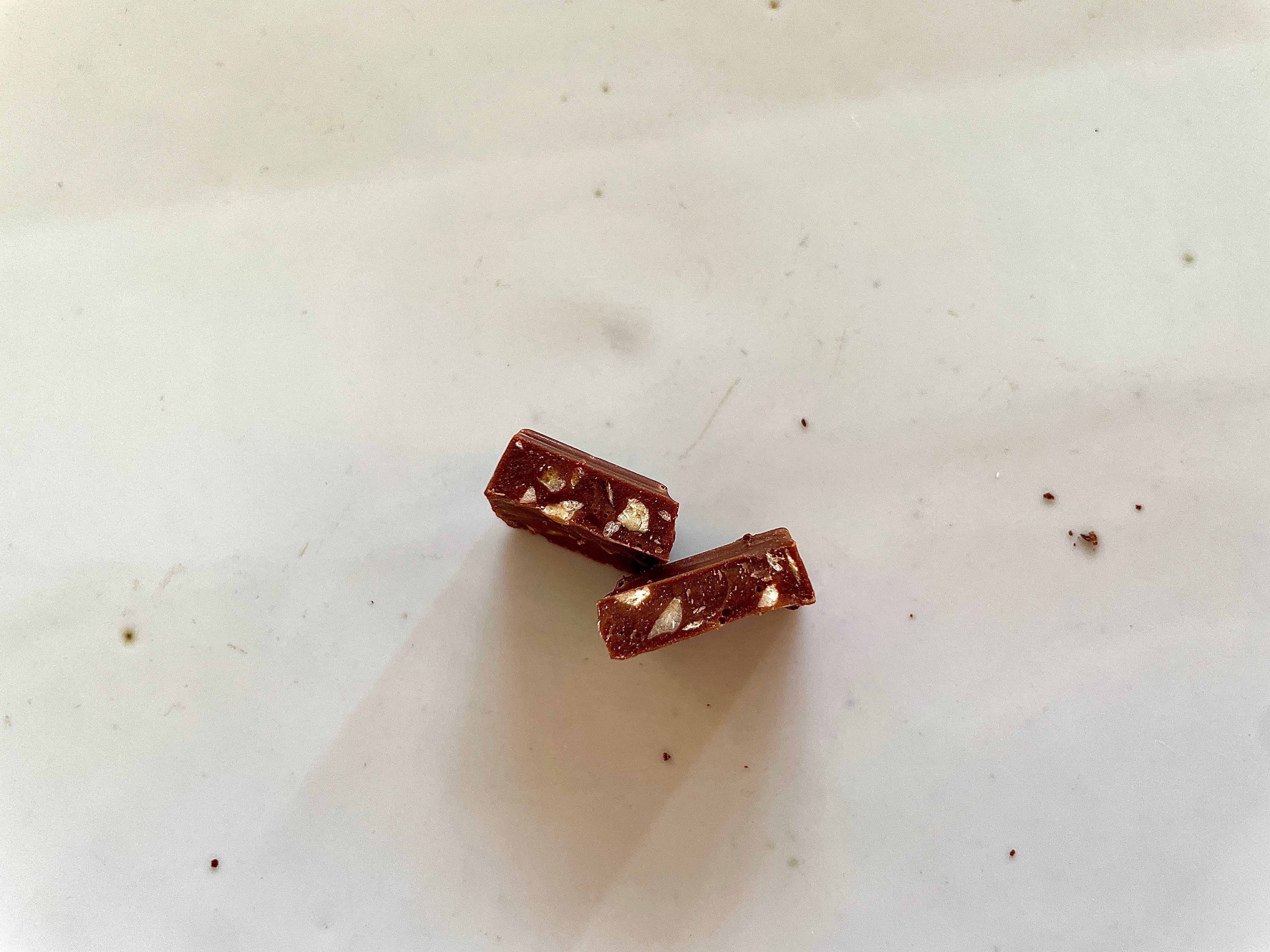 タブレットチョコレート ミルクヘーゼルナッツ ピエトロロマネンゴ