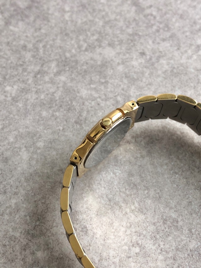 Yves Saint Laurent イヴ・サンローラン 腕時計 シルバー ゴールド ローマ YSL ステンレススチール 527921 vintage ヴィンテージ オールド uy8xst