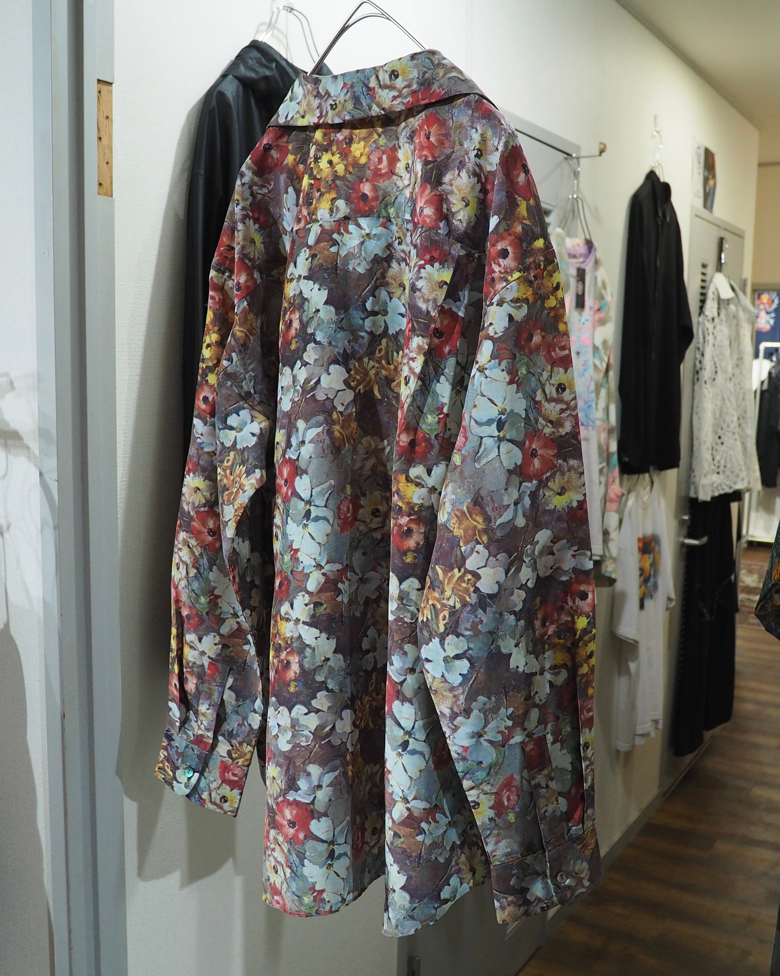 Beautiful Luxury Flower All Over Pattern Vintage Open Collar Shirt