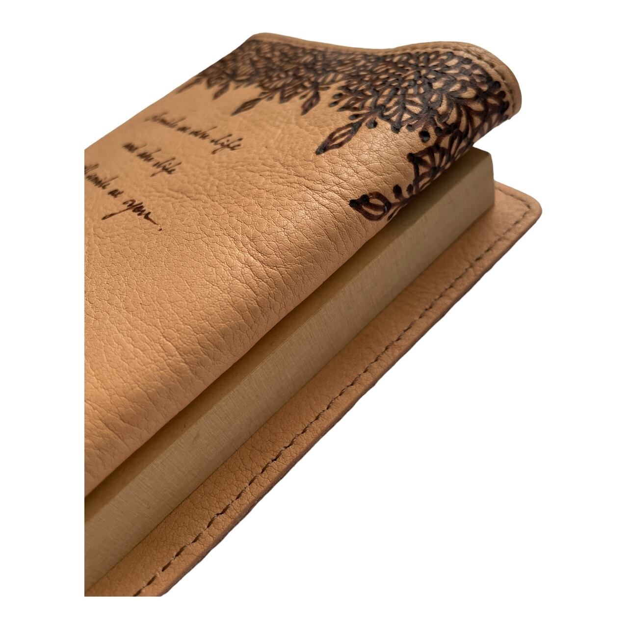 Qutyjoy】手描き一点もの BOOKカバー／手帳カバーA6(文庫本サイズ