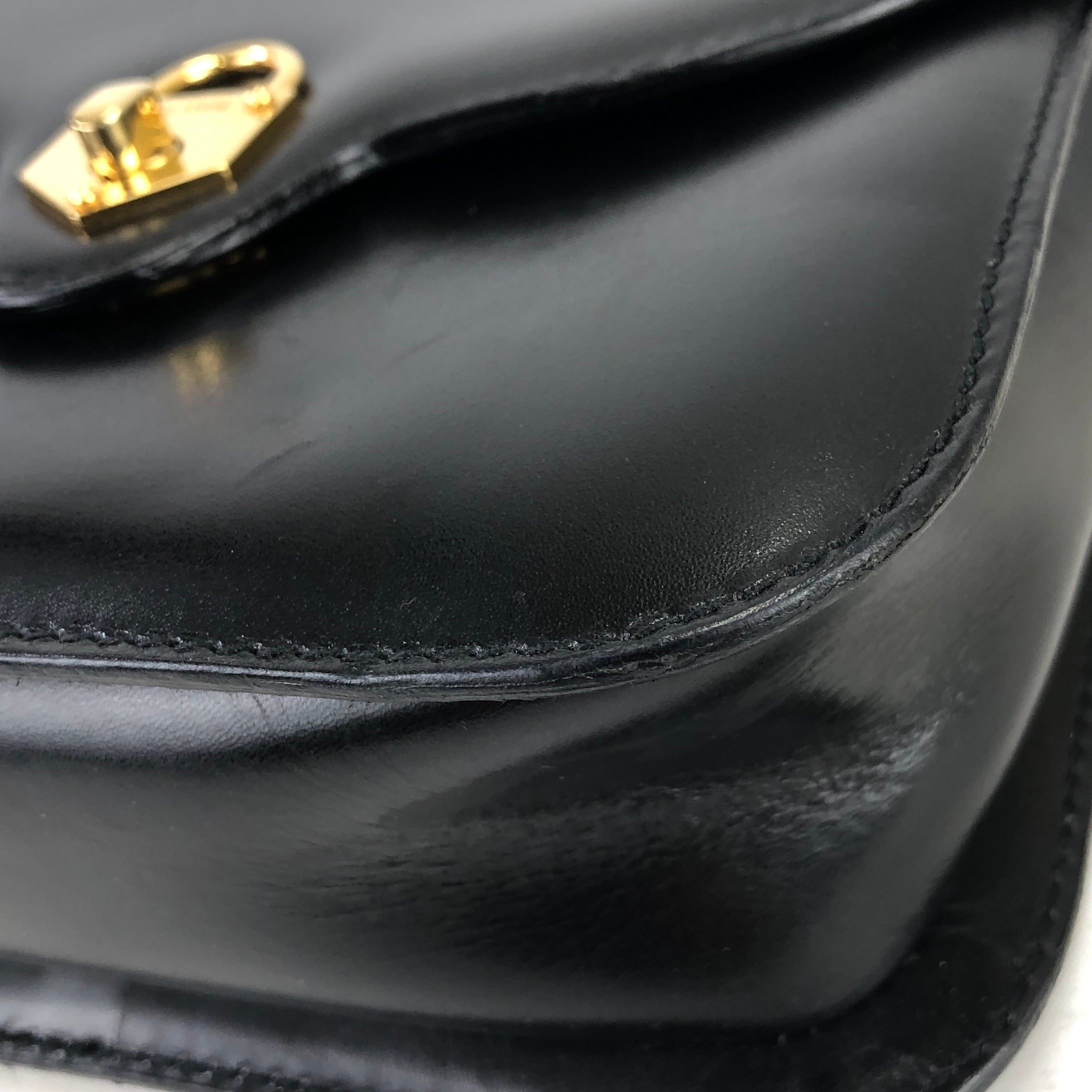 CELINE セリーヌ カデナ ターンロック レザー ポシェット クロスボディ
