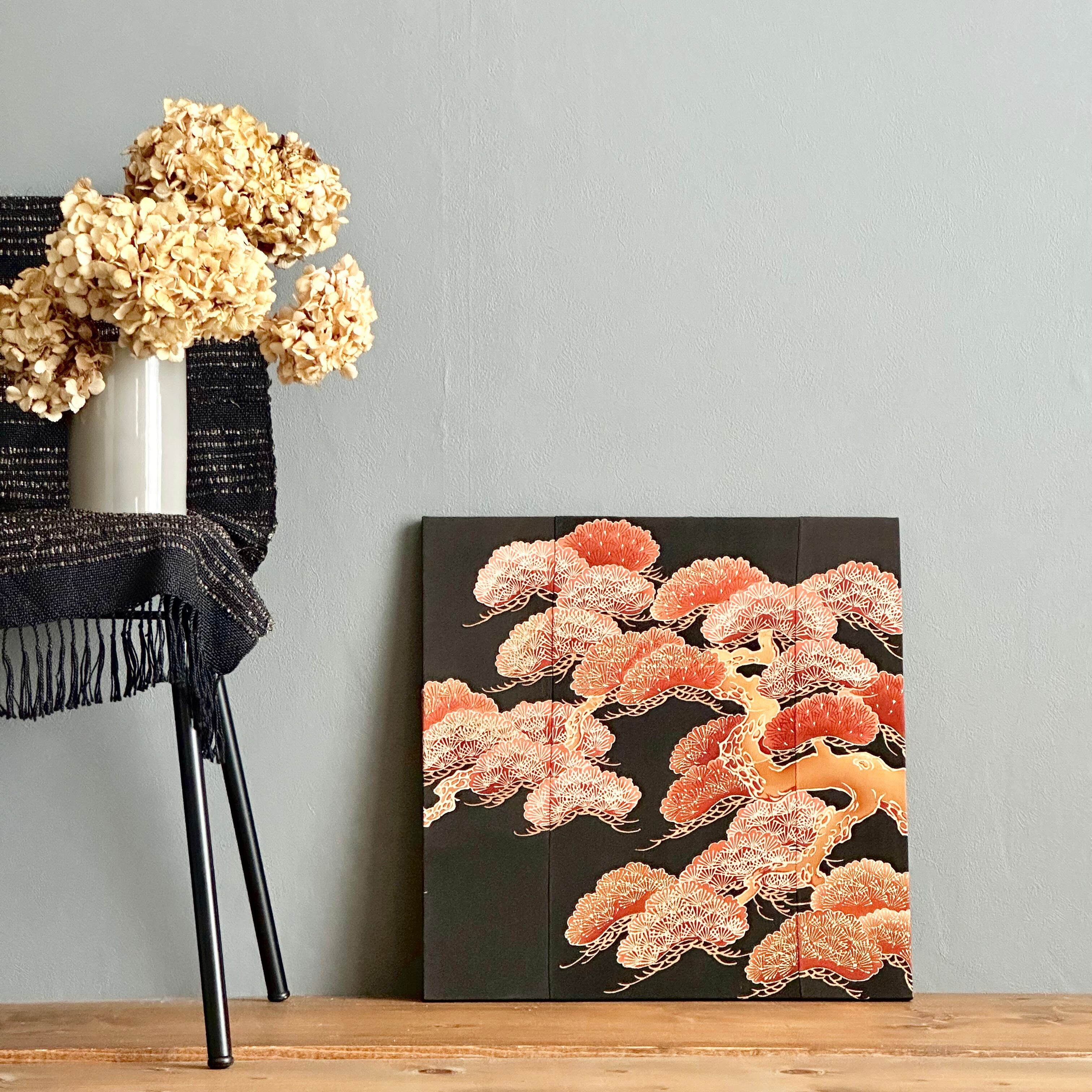 漆黒に赤松 -Red Pine in Deep Black ｜Vintage kimono art Fabric