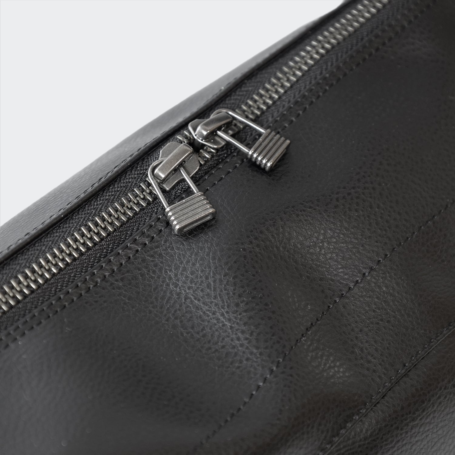 UNEEK BASEMNT - Discover independent style.