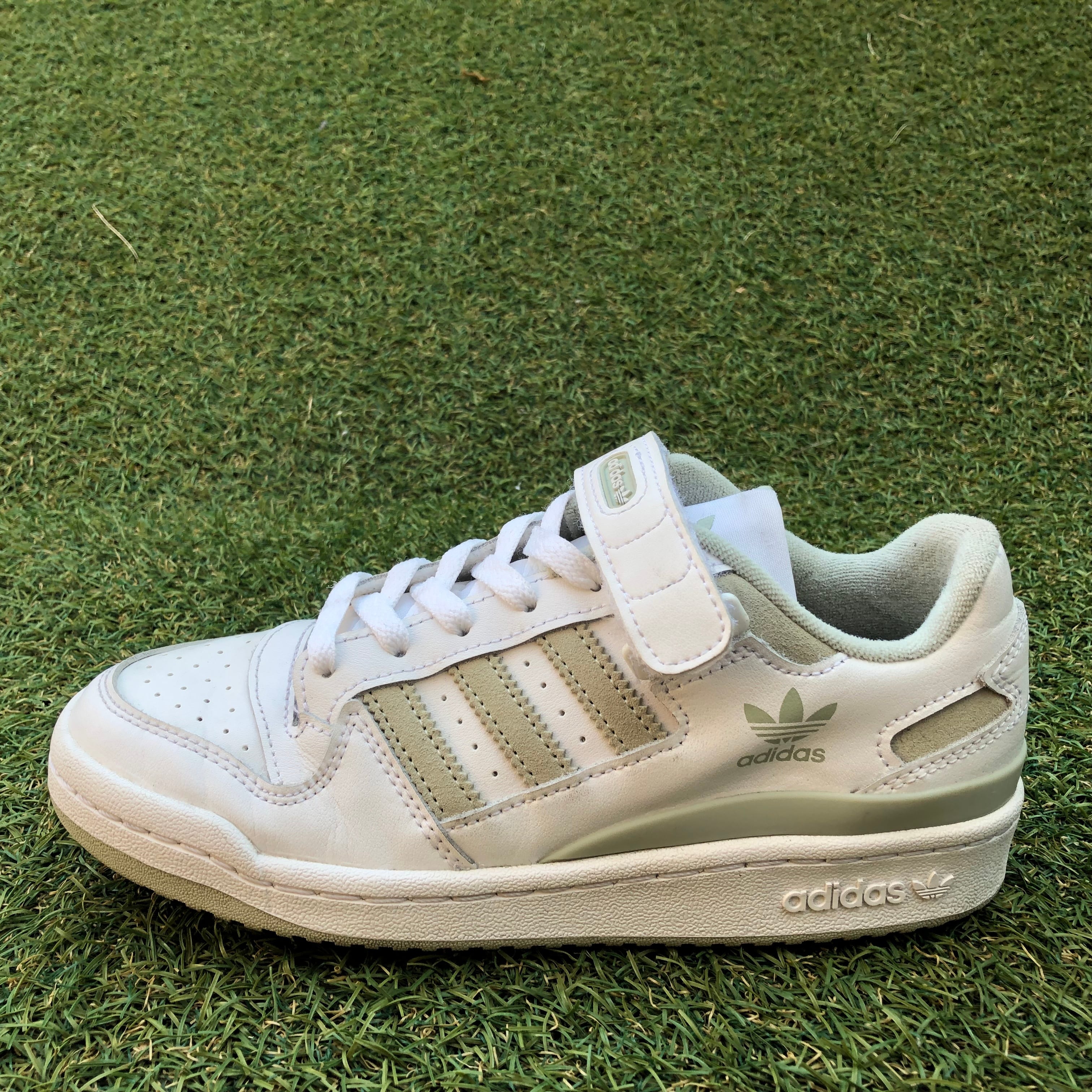 adidas FORUM LO アディダス フォーラム ロー HW573