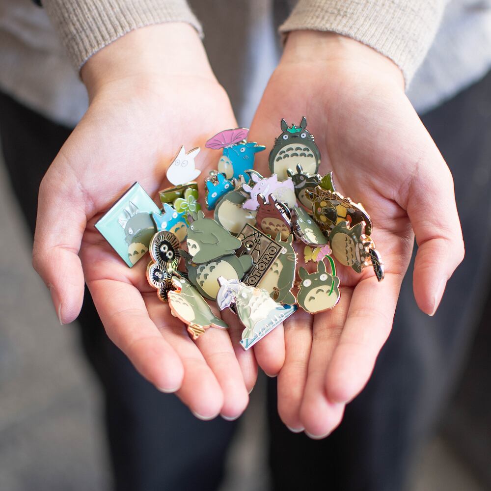 ジブリ ピンズコレクション ＜となりのトトロ ＞ピンバッジ 【新品】✨ ジブリ ピンズコレクション ＜となりのトトロ ＞ピンバッジ