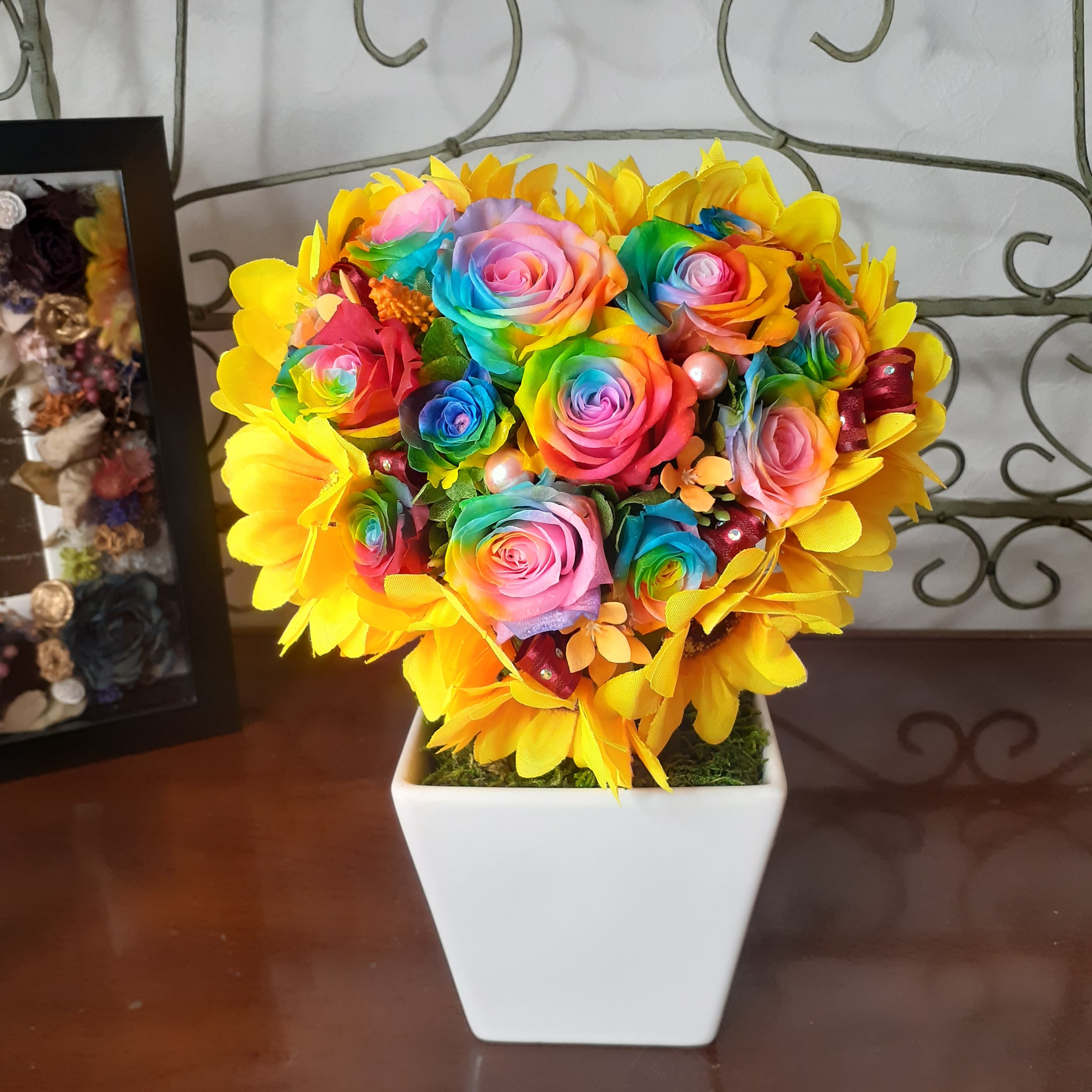 受注製作】 ひまわりハート型レインボーローズアレンジ☆開店祝いや