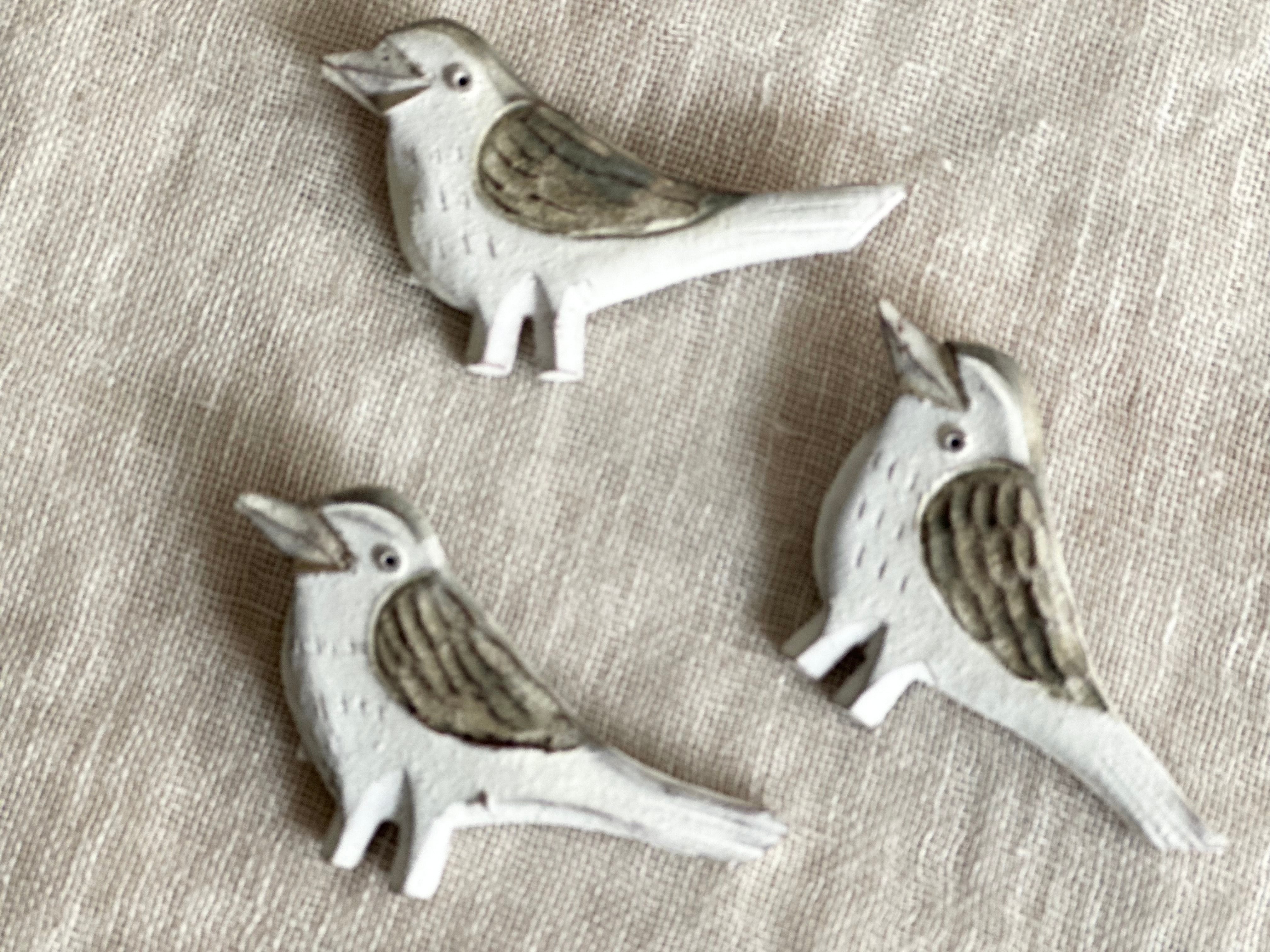 鳥ブローチ