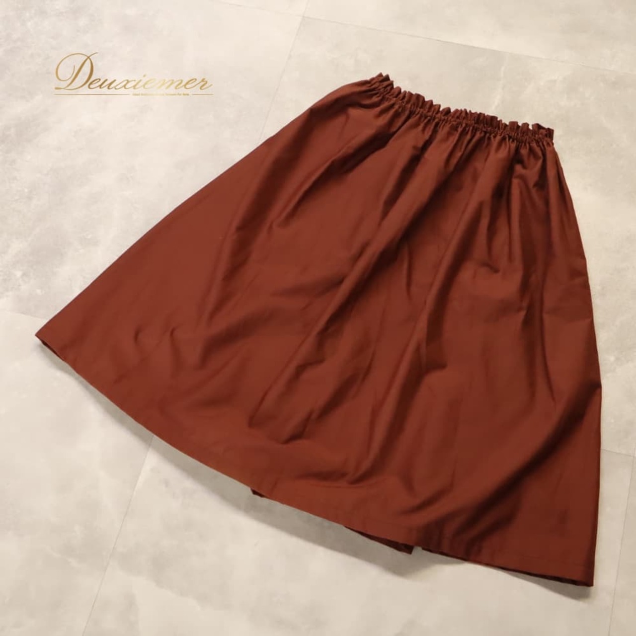 フラダンス 衣装 ALOHA FABRICS アロハファブリック ツーピース セットアップ 上下セット ブラウン系 無地 シンプル ハワイアンプリント ハワイアン アロハ フラ ダンス レッスン 練習 ハワイアンダンス 茶 白 赤茶 ホワイト系 レッド系 シングル スカート フレア 華やか かわいい おしゃれ 上品 大人っぽい