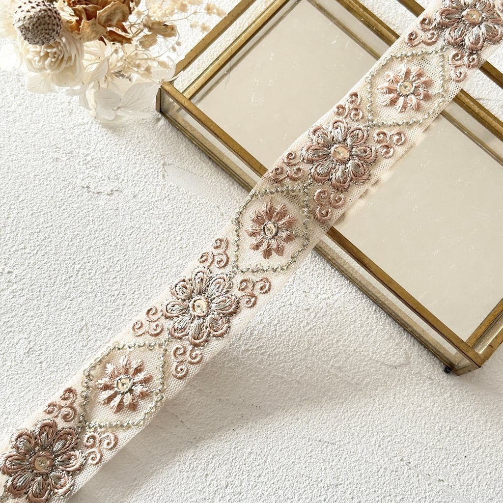 ピュアリー [ピンクベージュ] インド刺繍リボン 3427 | インド刺繍