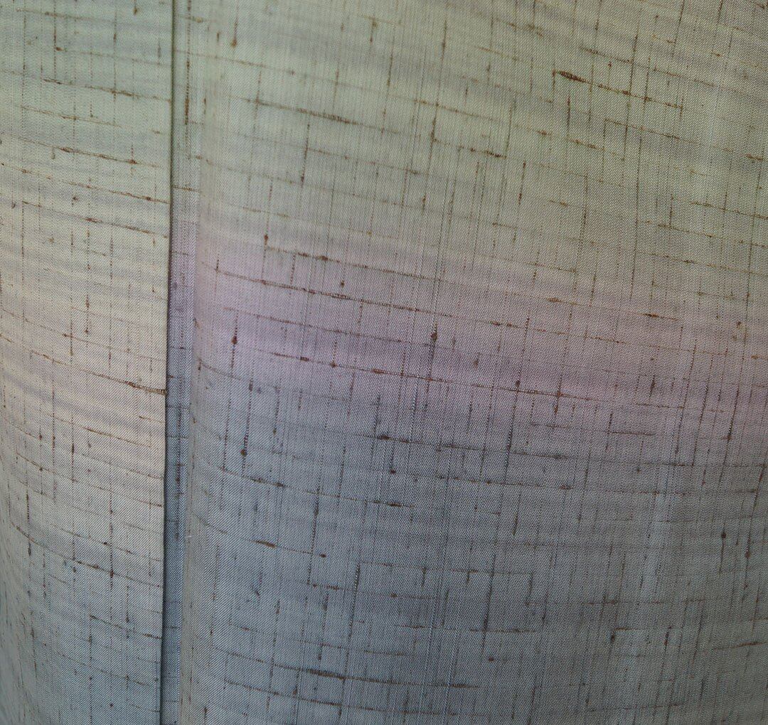 【袷】利休鼠色 暈し横段 ぜんまい紬 証なし