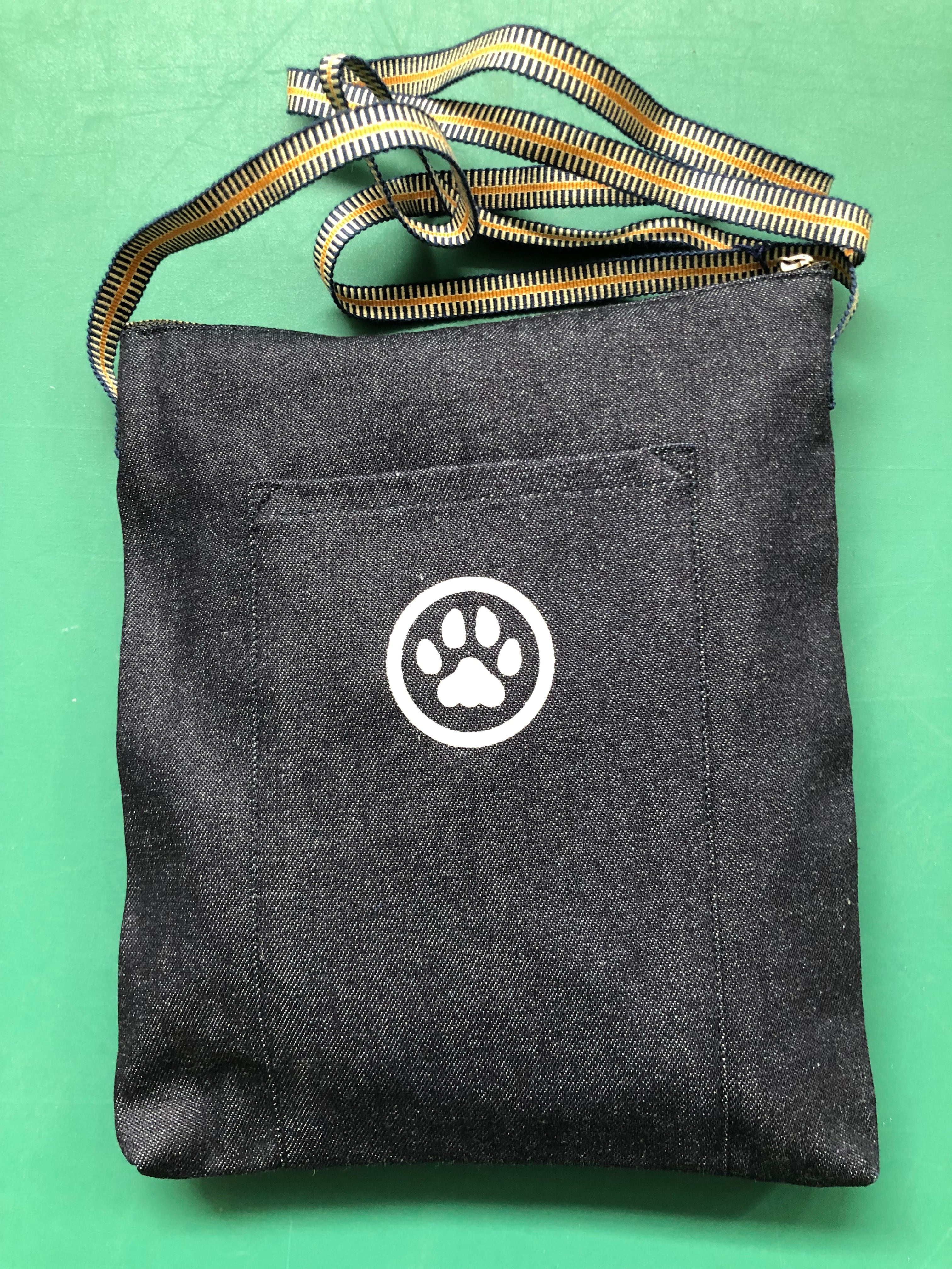 岡山デニム「にゃおとら」ポシェット（A） Japanese denim pochette (A